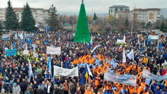 VIDEO: Proteste ale sindicaliştilor din industria auto, la Mioveni