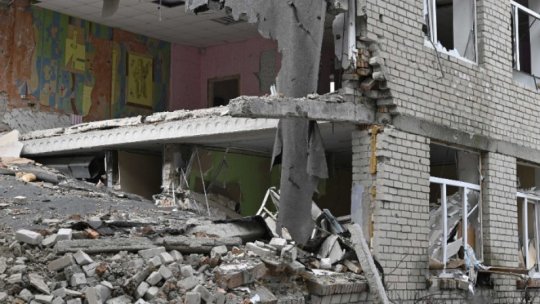 Cel puţin patru persoane au fost ucise în timpul nopţii într-un atac cu rachete asupra oraşului ucrainean Vilniansk
