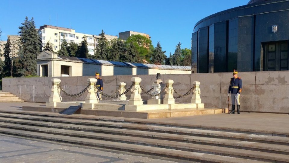 Ceremonie specială în Parcul Carol din Bucureşti