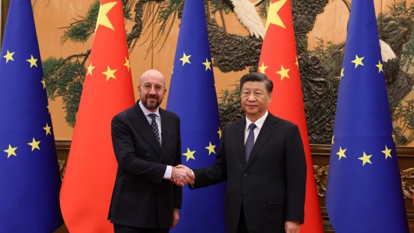 Xi Jinping: Nu există conflicte strategice între China şi Uniunea Europeană