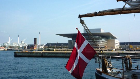 Danemarca renunţă la toate restricţiile anti-COVID