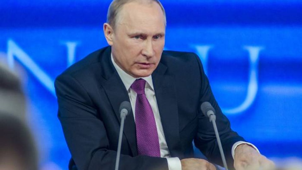 Președintele Vladimir Putin ține acum un discurs 