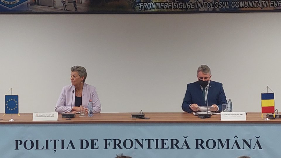 Comisar european, impresionat de solidaritatea românilor cu refugiaţii