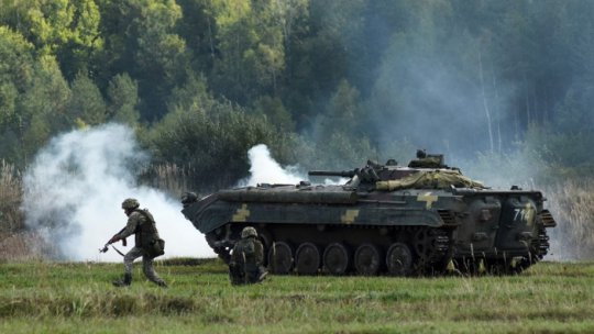 Rachete ruseşti trase asupra unei baze militare din apropiere de Polonia
