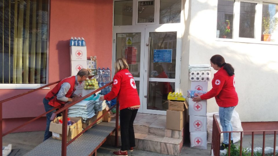 Crucea Roșie Română trimite primul convoi cu ajutoare umanitare la Cernăuți