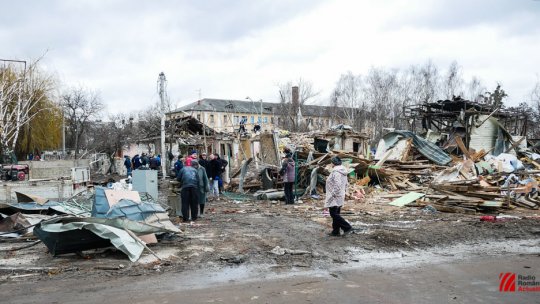 Aeroportul din oraşul Vinnytsia, distrus de rachete ale armatei ruse