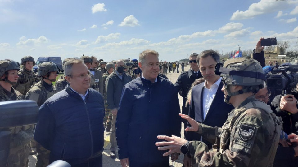 Președintele Iohannis și premierii român și belgian, vizită la Baza 57