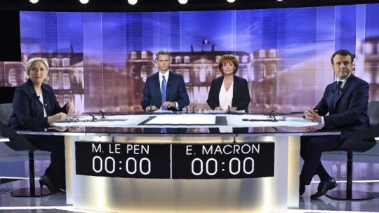 Alegeri Franța: dezbatere televizată între Emmanuel Macron și Marine Le Pen
