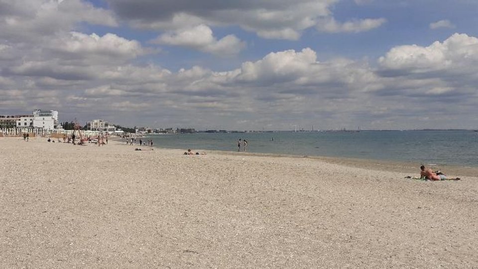 Plajele de pe litoralul românesc au fost curăţate