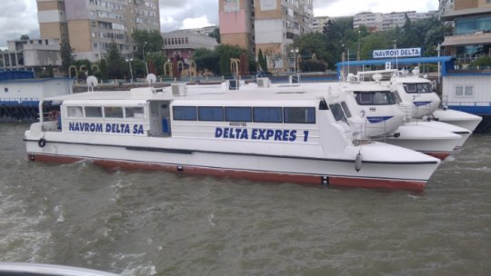 Cursele NAVROM între Tulcea și Delta Dunării se suspendă de luni