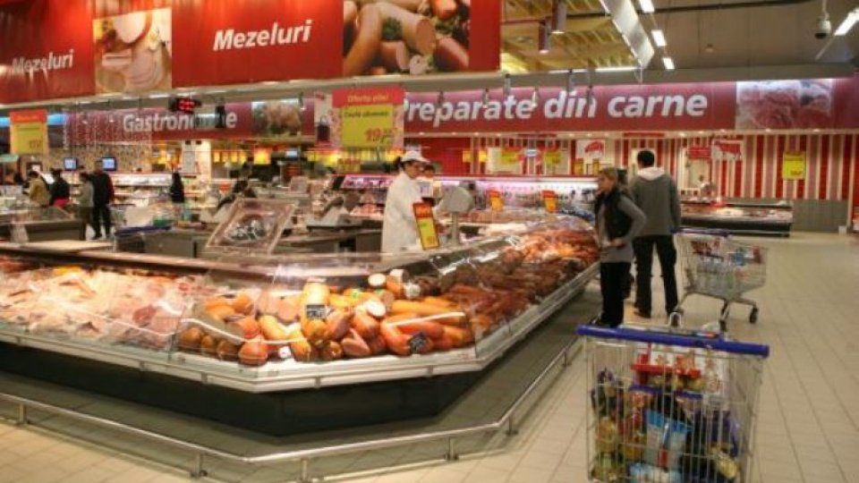 În medie, românii mănâncă tot mai puțină pâine și tot mai multă carne