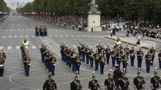 Parada tradiţională de Ziua Franţei 
