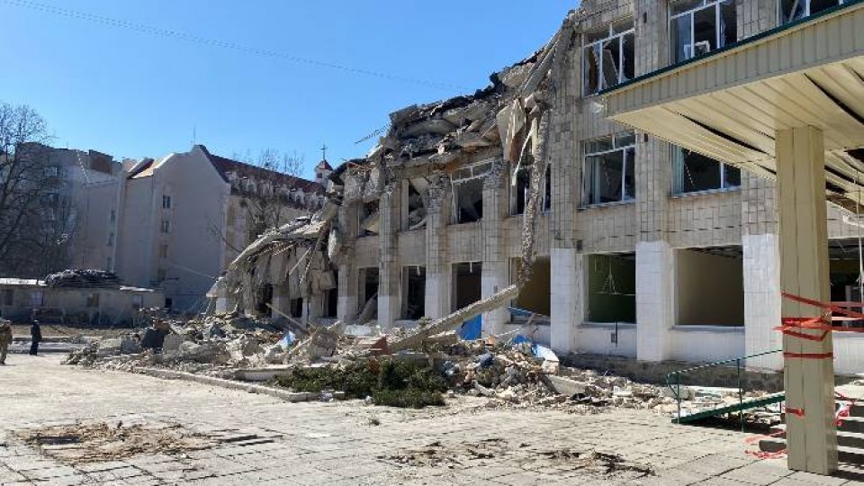 Bombardamentele forţelor ruse continuă în Ucraina