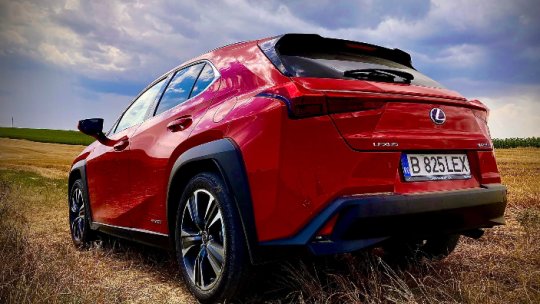 Probă de Drum - Lexus UX 250h