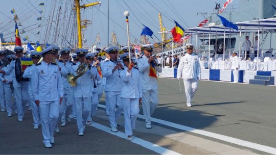 Premierul și ministrul apărării, mesaje cu ocazia Zilei Marinei