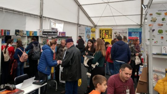 Iași: Cărțile pentru copii, la mare căutare la Târgul de Carte Gaudeamus