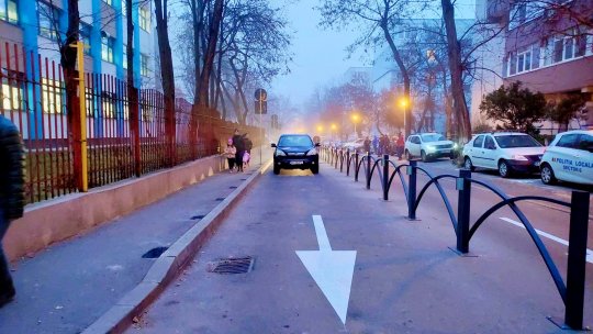 Proiect pilot de siguranță rutieră pentru părinți care își duc copiii la școală cu mașina
