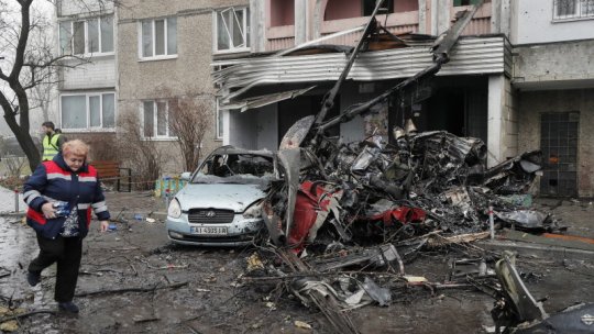 Serviciul pentru Situaţii de Urgenţă din Ucraina anunţă că 17 persoane au murit după ce un elicopter al instituţiei s-a prăbuşit