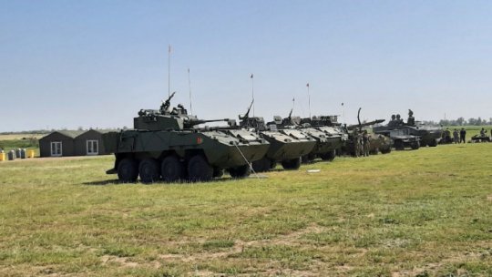 600 French soldiers and 200 military vehicles from the Battle Group deployed in Romania carry out a live firing exercise in Smardan