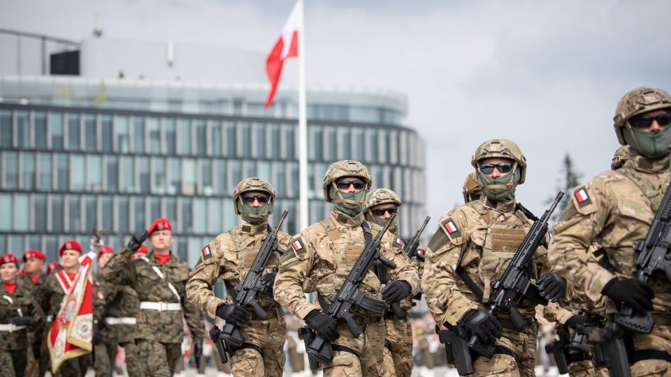 Polonia își dublează bugetul pentru apărare