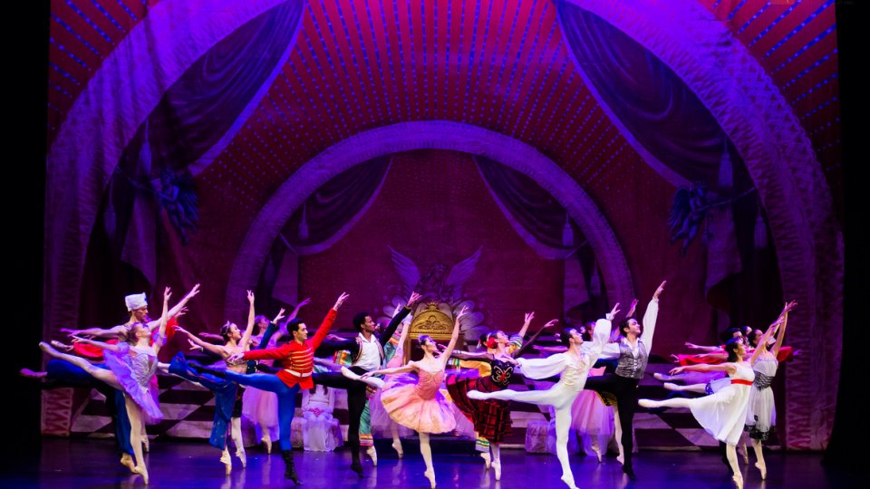 Teatrul de Balet din Sibiu își încheie un turneu de trei săptămâni în Olanda și Belgia