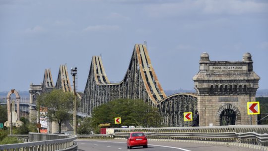Sunt lucrări la podurile de la Cernavodă și de la Fetești
