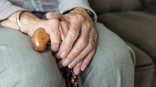 Resursa umană, „o problemă cronică a serviciilor de îngrijire destinate seniorilor”