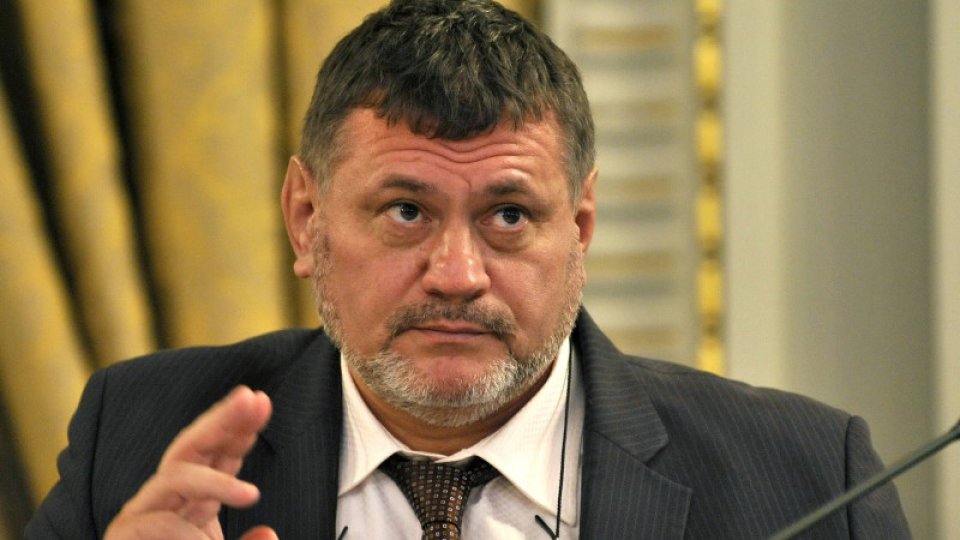 Fostul primar al Sectorului 6, Cristian Poteraş, surprins de poliţişti conducând fără permis