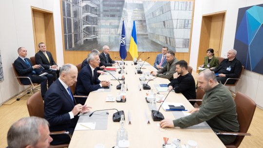 NATO: Jens Stoltenberg a mulțumit României și Germaniei pentru ajutoarele anunțate pentru Ucraina