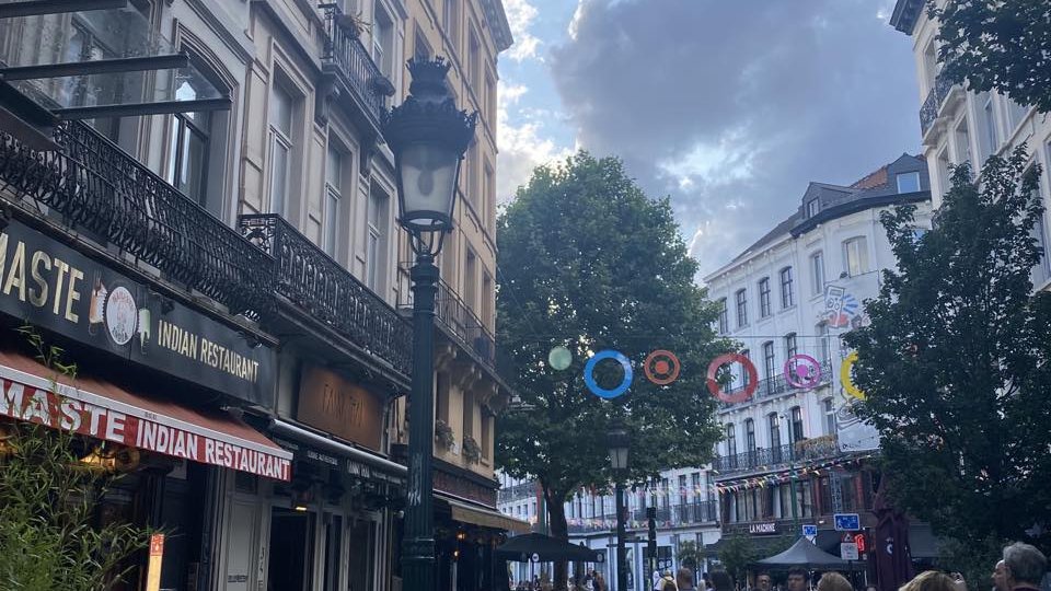 Cel puţin două persoane au fost ucise într-un atac armat, luni seara, la Bruxelles