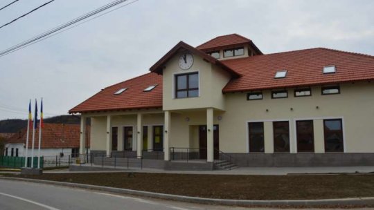 ”Întoarceți-vă acasă, pentru că nicăieri nu poate fi mai frumos ca în ţara noastră”