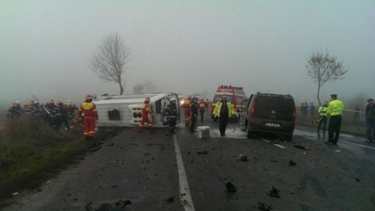 Sibiu: Două microbuze implicate într-un accident rutier cu 19 victime