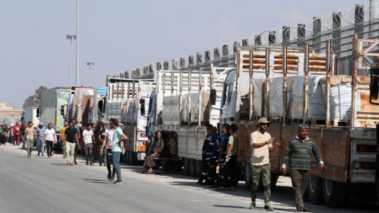 Fâșia Gaza: Tiruri cu ajutoare blocate la Rafah