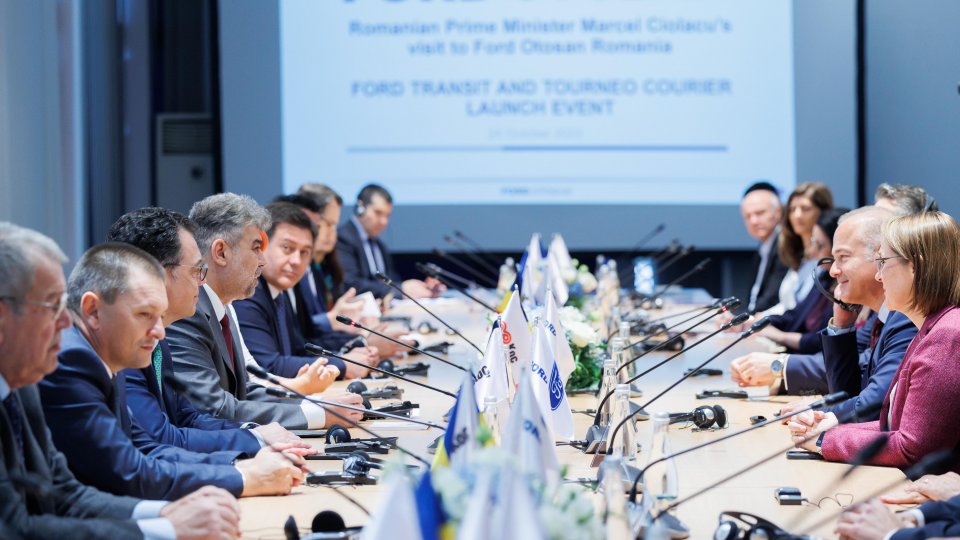 Premierul Marcel Ciolacu, prezent la fabrica Ford Otosan, la lansarea noilor modele Transit Courier şi Tourneo Courier