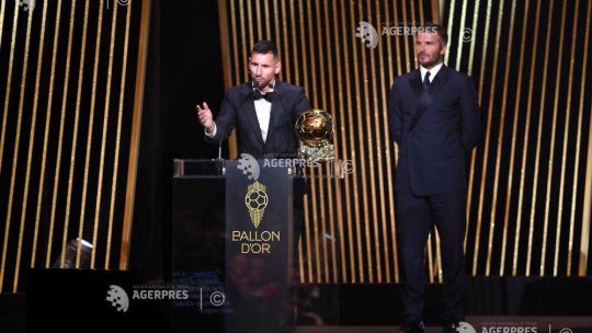 Fotbalistul argentinian Lionel Messi i-a dedicat lui Diego Maradona premiul "Balonul de Aur", pe care l-a câştigat pentru a opta oară în cariera sa