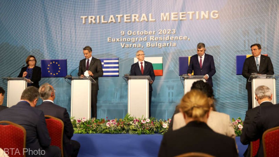 Premierii român, elen şi bulgar au semnat, la Varna, un acord care să amplifice cooperarea trilaterală în sud-estul Europei