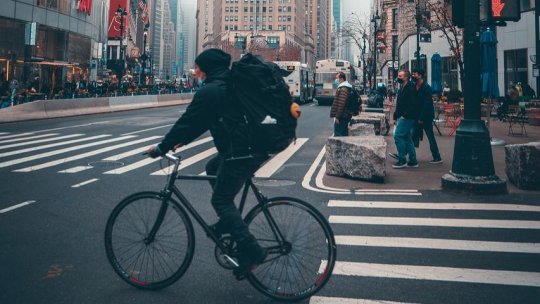 Bicicliştii, „una dintre cele mai vulnerabile categorii de participanţi la trafic”