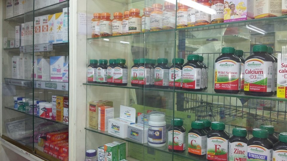 ”Singura modalitate în care ne putem asigura 100% că un medicament pe care îl avem este autentic, este să-l achiziționăm din rețeaua autorizată de distribuție a medicamentelor”