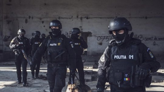 Unul dintre cei trei suspecți în cazul de omor de la Sibiu a fost prins de polițiști