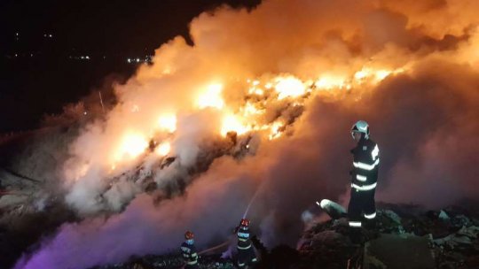 Incendiu la groapa de gunoi de la Boldeşti - Scăeni, judeţul Prahova