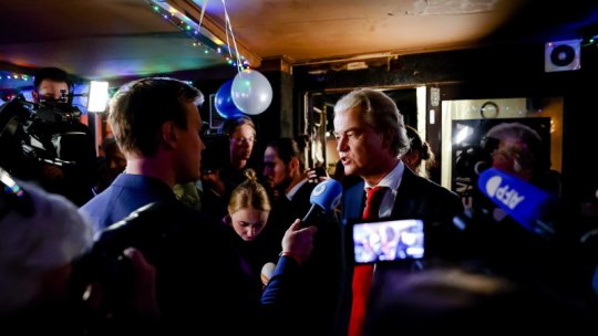 Conform rezultatelor parţiale ale alegerilor generale din Ţările de Jos partidul de extremă-dreapta a lui Geert Wilders a ieşit pe primul loc