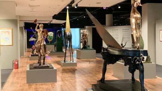 În Bucureşti se deschide expoziţia-eveniment "Universul lui Salvador Dalí"