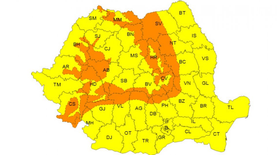 Avertizările meteo de vânt puternic și viscol la munte se extind în toată România