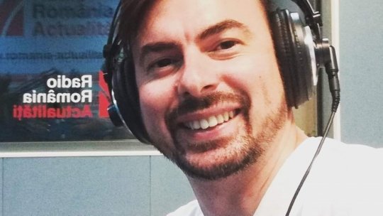 Playlist In Zori Muzica si Colinde in Ajunul Craciunului 24 decembrie