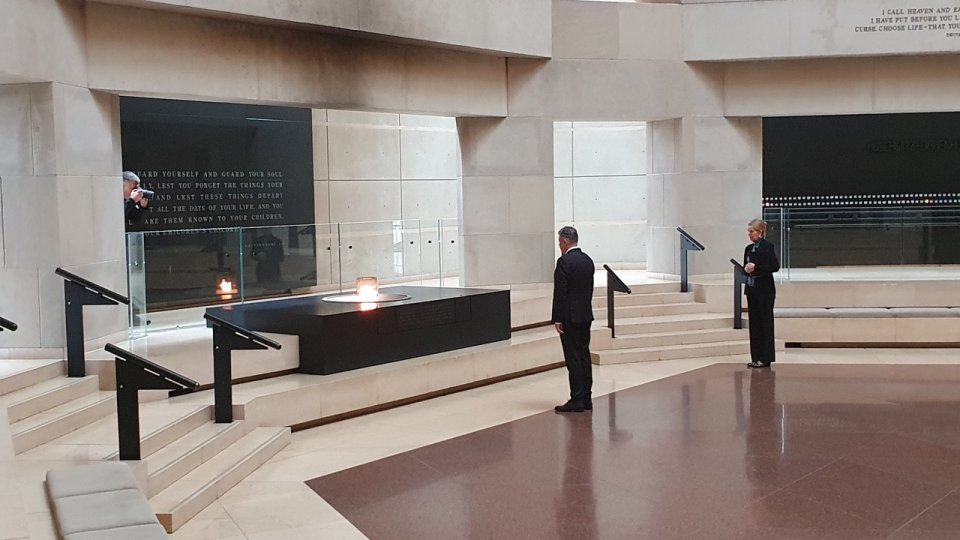 Premierul Marcel Ciolacu, vizită la Muzeul Memorial al Holocaustului din Washington