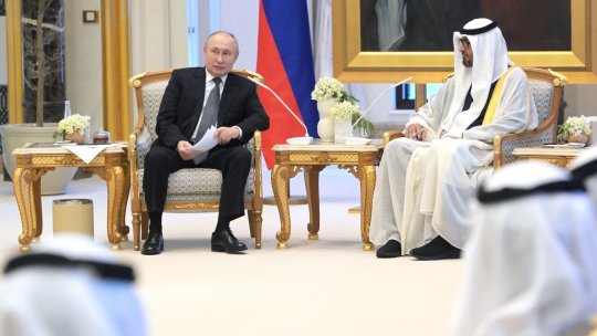Vladimir Putin a ajuns la Abu Dhabi, prima etapă a unei vizite diplomatice în Emiratele Arabe Unite și în Arabia Saudită