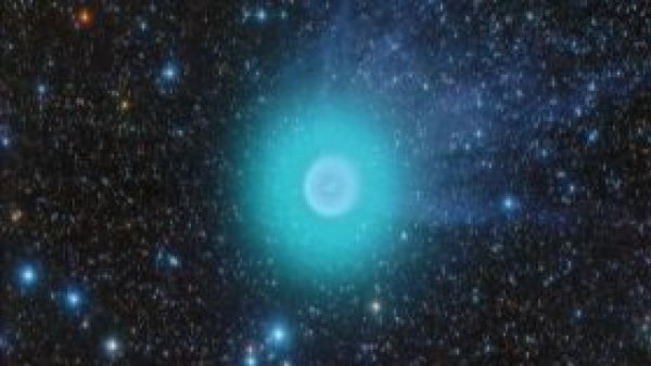 O cometă verde, rară, poate fi vizibilă în emisfera nordică