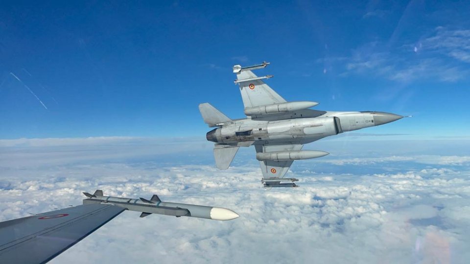 MApN spune că o rachetă lansată din Marea Neagră de către Rusia "nu a survolat în niciun moment spațiul aerian al României"