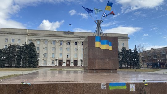 Rusia şi-a continuat asalturile pe frontul de est, unde încearcă să străpungă poziţiile ucrainene şi a bombardat, din nou, obiective civile