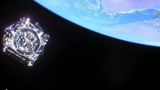 Telescopul spaţial James Webb a observat o populaţie de galaxii foarte masive din Universul primordial